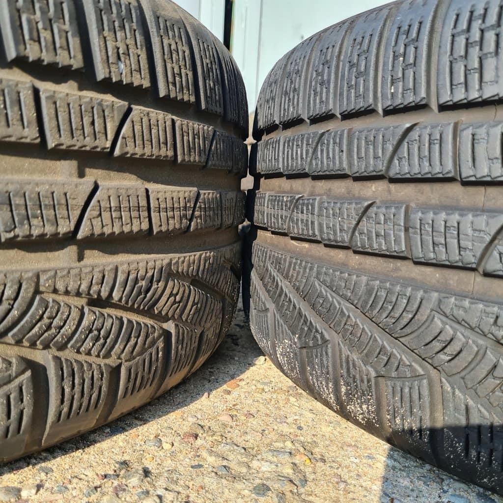 A set of four original 19-inch rims with tires - Image 8