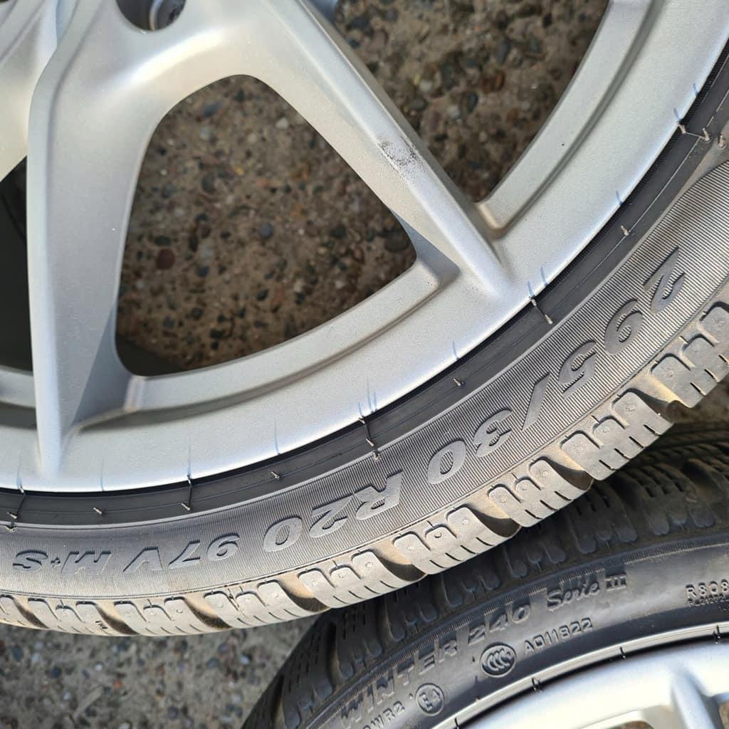 A set of four original 19-inch rims with tires - Image 11